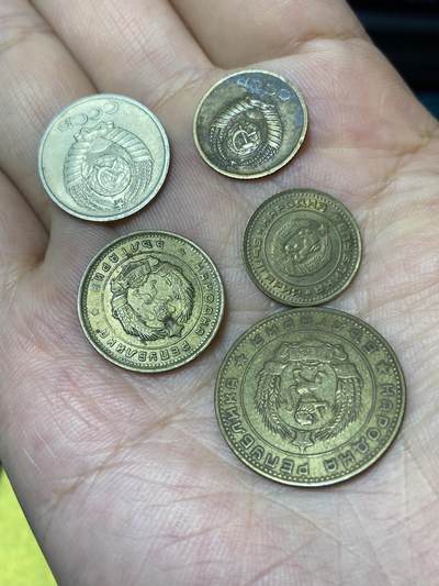 2025年第七十九场(总第一百零五场）外国好品散币(免佣金) 5枚：苏联1963年1戈比，1972年10戈比，保加利亚🇧🇬1962年2、5斯托丁基，1974年1斯托丁基