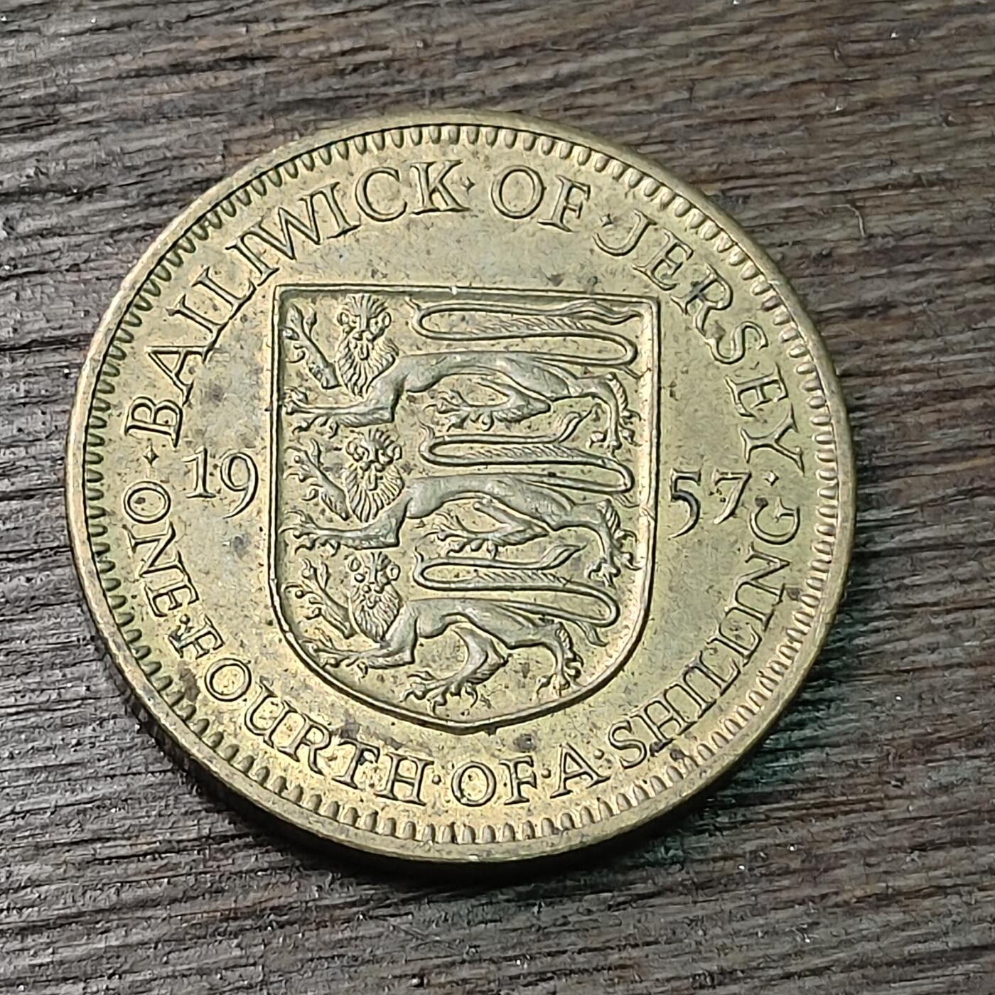 【铜匠收藏】★第126场★散币场，无佣金，30包邮。不满30元，支付5元运费。《接受代拍 代送NGC评级》 英属泽西岛 1957年 女王版 1/4先令 铜币