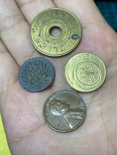 2025年第七十九场(总第一百零五场）外国好品散币(免佣金) 4枚#德国🇩🇪1917年5芬尼，美国🇺🇸1964年1分，以色列🇮🇱5阿高洛，圆孔代币