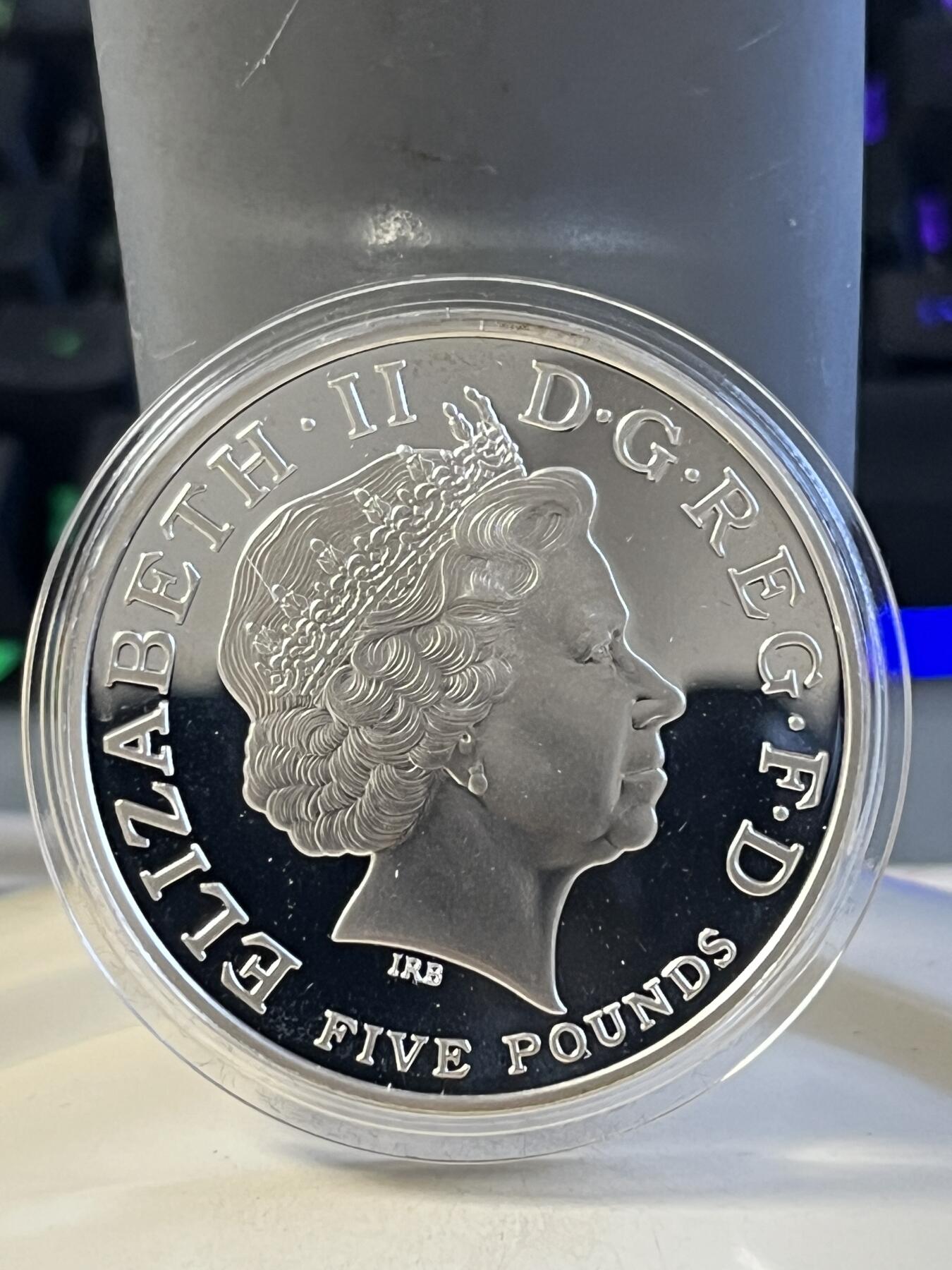 第172期拍卖【长期征集拍品】 英国2005年特拉法海战200年精制纪念银币2枚套装，925银，28.28克*2，发行30000套，有氧化