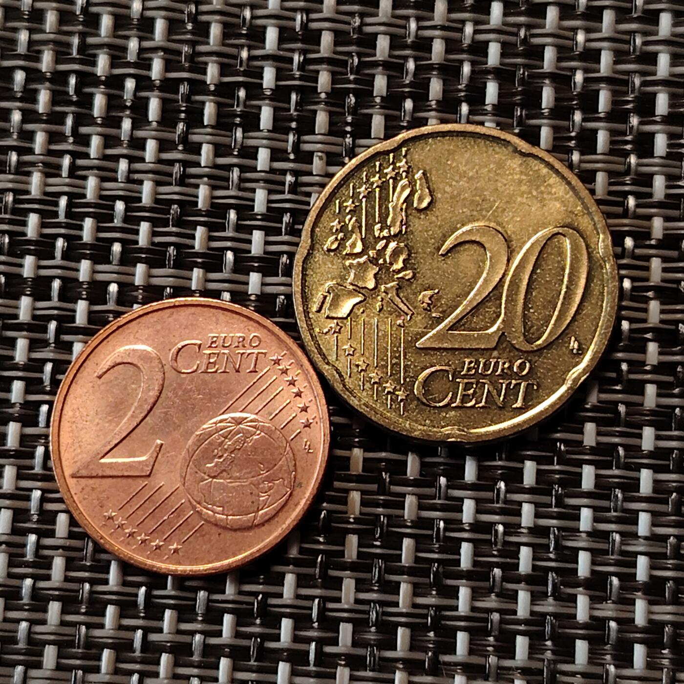 布加迪🐬～世界钱币(上海)🌾第 233 期 /  各国套币和散币 欧元～卢森堡🇱🇺 2枚