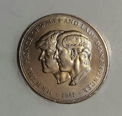 瓶子🏺第203期拍卖会  英国1981年戴安娜王妃纪念克朗币  日本原封