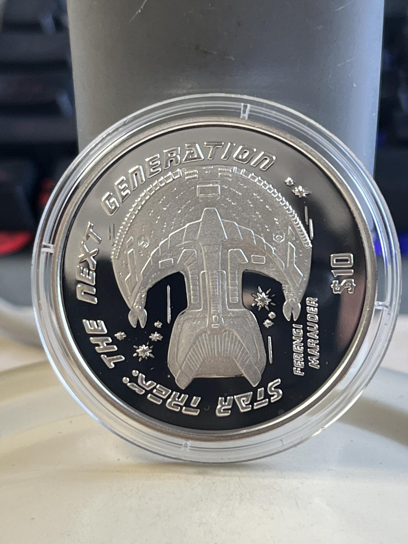 第171期拍卖【长期征集拍品】 利比里亚1997年电影星际迷航精制纪念银币6枚套装带盒无证书，999银，1盎司*6，个别币有氧化，塑料盒有脏，3个破