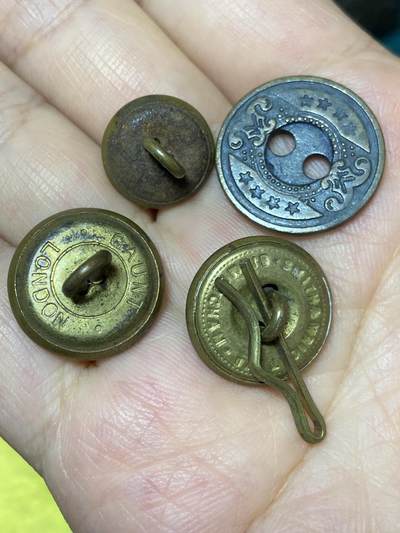 2025年第七十九场(总第一百零五场）外国好品散币(免佣金) 各类皇家机构铜纽扣4枚