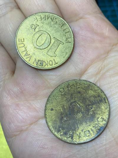 2025年第七十九场(总第一百零五场）外国好品散币(免佣金) 代币2枚