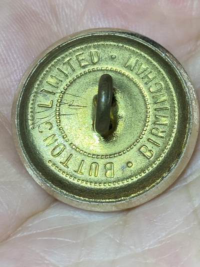 2025年第七十九场(总第一百零五场）外国好品散币(免佣金) 英国🇬🇧爱尔兰卫队纽扣1粒(伯明翰纽扣有限公司制品)