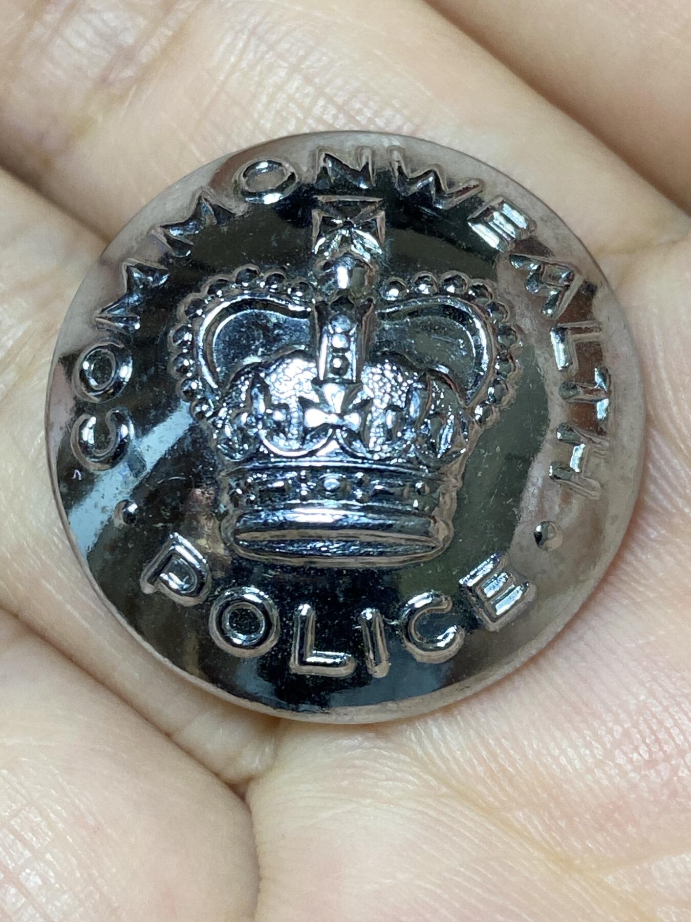 2025年第七十九场(总第一百零五场）外国好品散币(免佣金) 英国🇬🇧皇家警察纽扣1粒