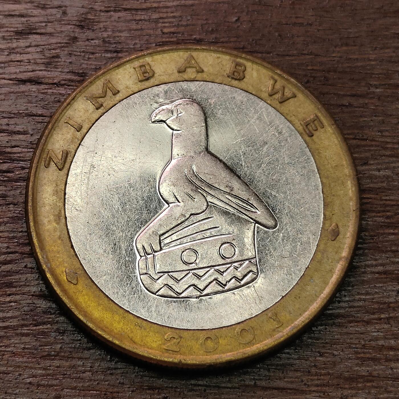 【铜匠收藏】★第126场★散币场，无佣金，30包邮。不满30元，支付5元运费。《接受代拍 代送NGC评级》 津巴布韦 2001年 5元 双色金属币 犀牛 座山雕