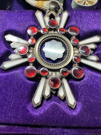 章，世界钱币 四等瑞宝章，白字盒，四排钉，银制带略