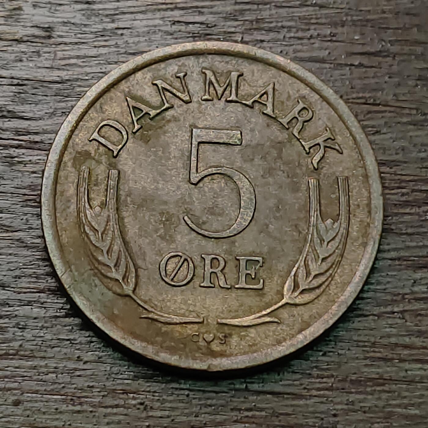 【铜匠收藏】★第127场★散币场，无佣金，30包邮。不满30元，支付5元运费。《接受代拍 代送NGC评级》 丹麦 1966年 5欧尔 青铜币 皇冠