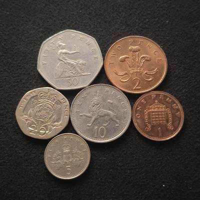 【全场包邮】纯粹捡漏拍451场 - 英国各年份低冠女王6枚套币