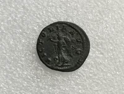 瓶子🏺第203期拍卖会  古罗马君士坦丁  背面胜利女神  打制铜币