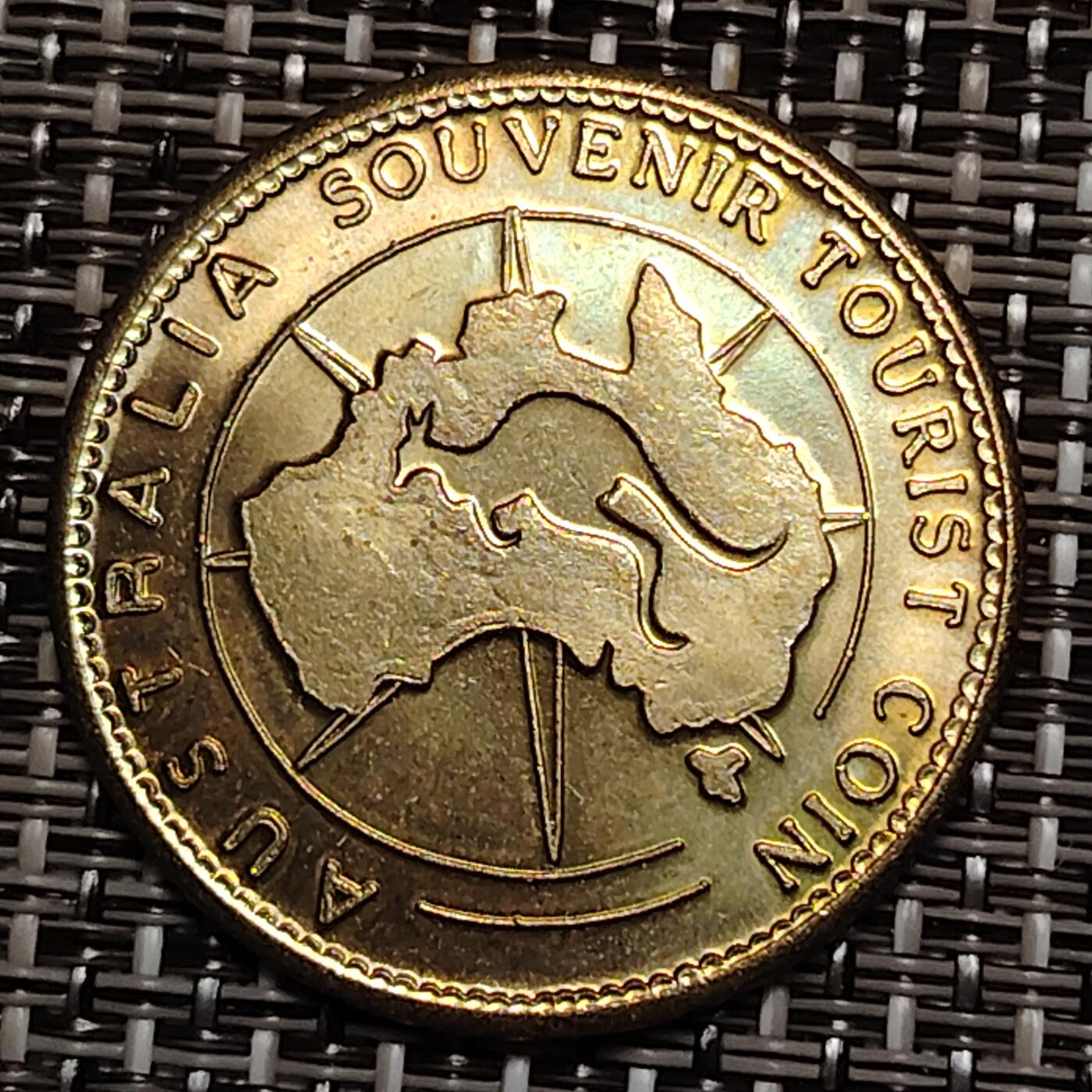 布加迪🐬～世界钱币(上海)🌾第 233 期 /  各国套币和散币 澳大利亚🇦🇺章