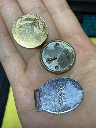 2025年第七十九场(总第一百零五场）外国好品散币(免佣金) 纪念章牌3个