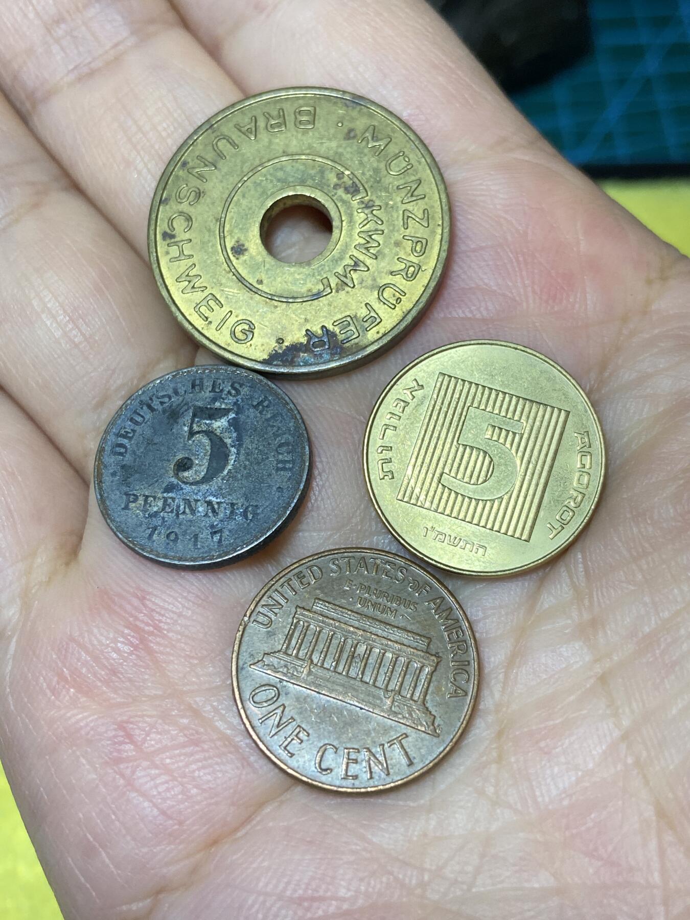 2025年第七十九场(总第一百零五场）外国好品散币(免佣金) 4枚#德国🇩🇪1917年5芬尼，美国🇺🇸1964年1分，以色列🇮🇱5阿高洛，圆孔代币