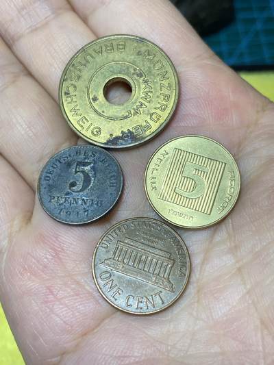 2025年第七十九场(总第一百零五场）外国好品散币(免佣金) - 4枚#德国🇩🇪1917年5芬尼，美国🇺🇸1964年1分，以色列🇮🇱5阿高洛，圆孔代币