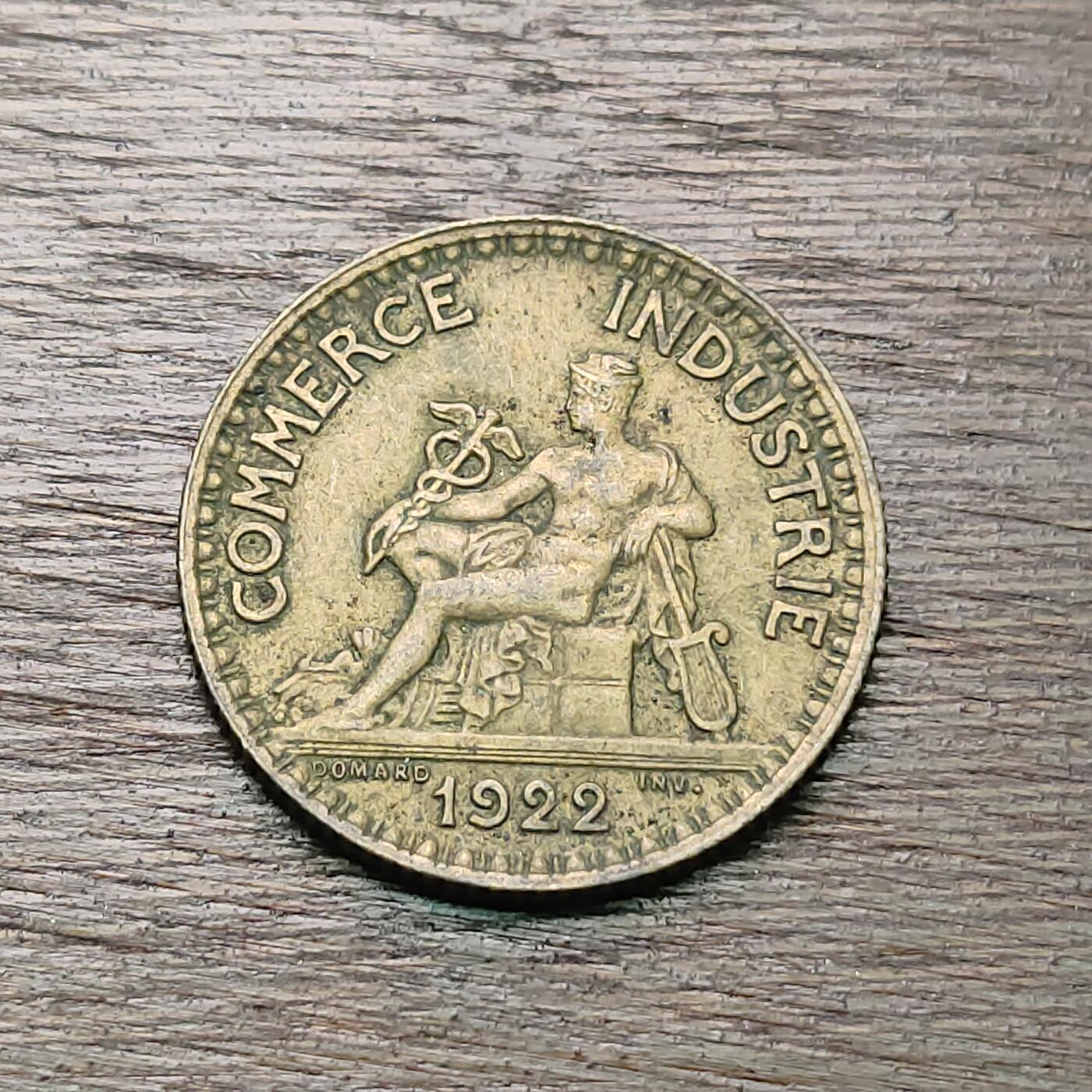 【铜匠收藏】★第127场★散币场，无佣金，30包邮。不满30元，支付5元运费。《接受代拍 代送NGC评级》 法国 1922年 商业部 1法郎 铜币