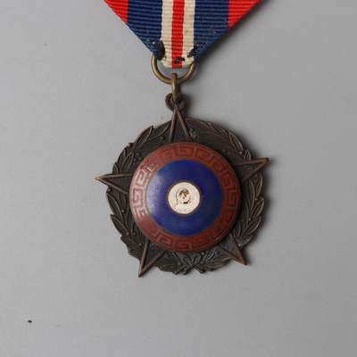 历代徽章10 主席二次访日纪念章