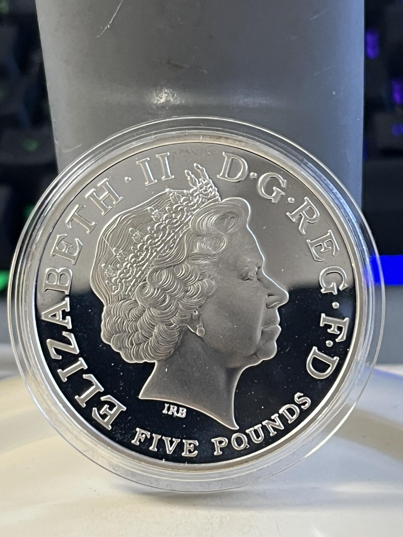 第172期拍卖【长期征集拍品】 英国2005年特拉法海战200年精制纪念银币2枚套装，925银，28.28克*2，发行30000套，有氧化