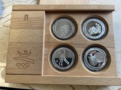 第171期拍卖【长期征集拍品】 - 西班牙1992年巴塞罗那奥运精制纪念银币4枚，925银，26.7克*4，有氧化