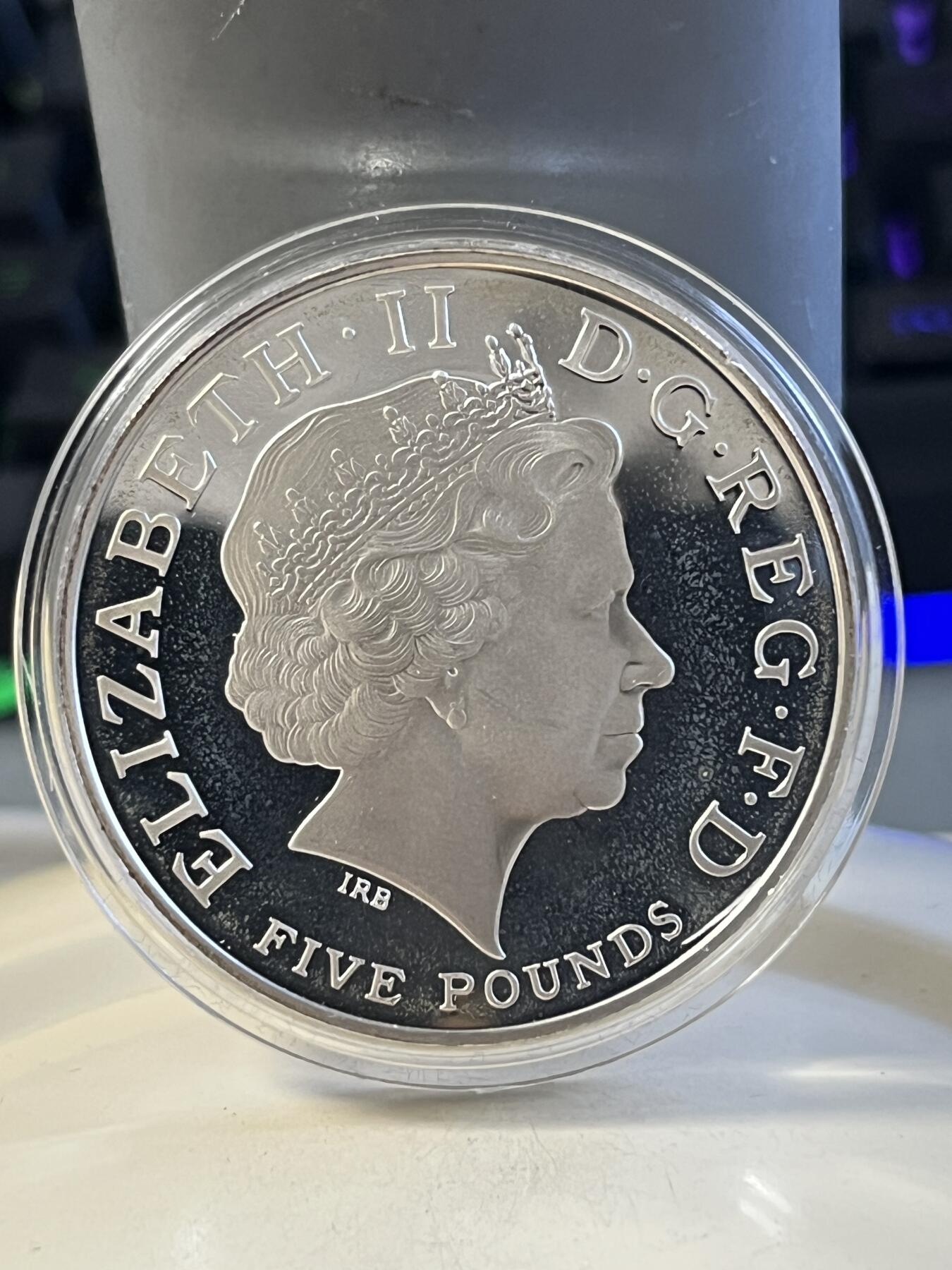 第172期拍卖【长期征集拍品】 英国2005年特拉法海战200年精制纪念银币2枚套装，925银，28.28克*2，发行30000套，有氧化