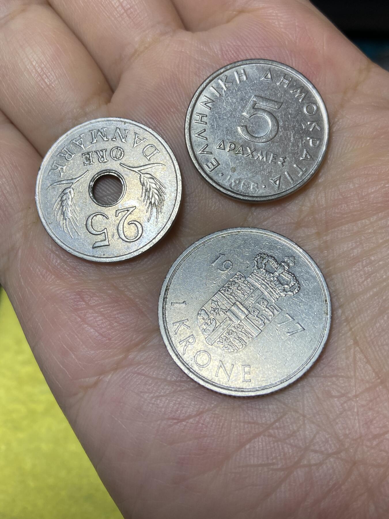 2025年第七十九场(总第一百零五场）外国好品散币(免佣金) 3枚：丹麦🇩🇰1967年25欧尔，1977年1克朗，希腊🇬🇷1988年5德拉克马