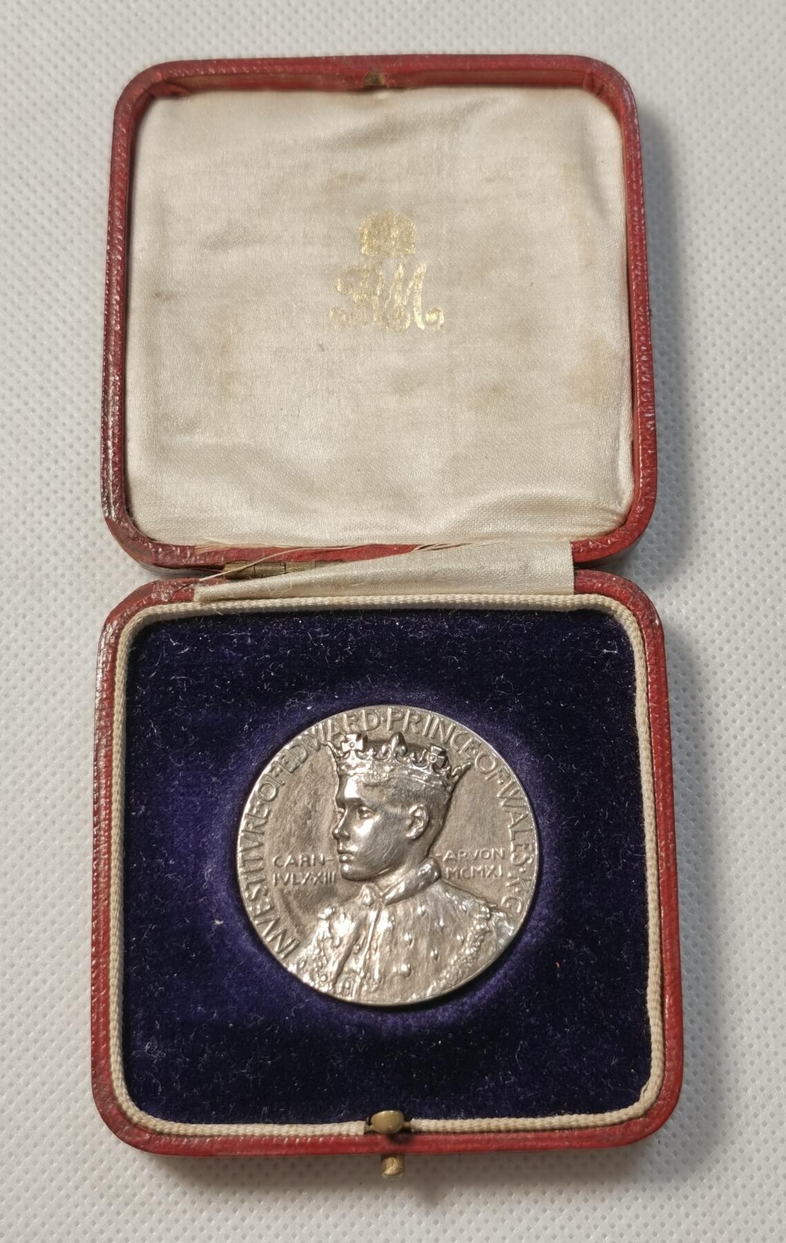 甄臻铺-世界币章拍卖（第29期），送拍享返佣金等优惠多多 1911年威尔士亲王爱德华授予银质奖章，威廉格斯科姆制作，直径35mm，重20.7g，带皇标原盒