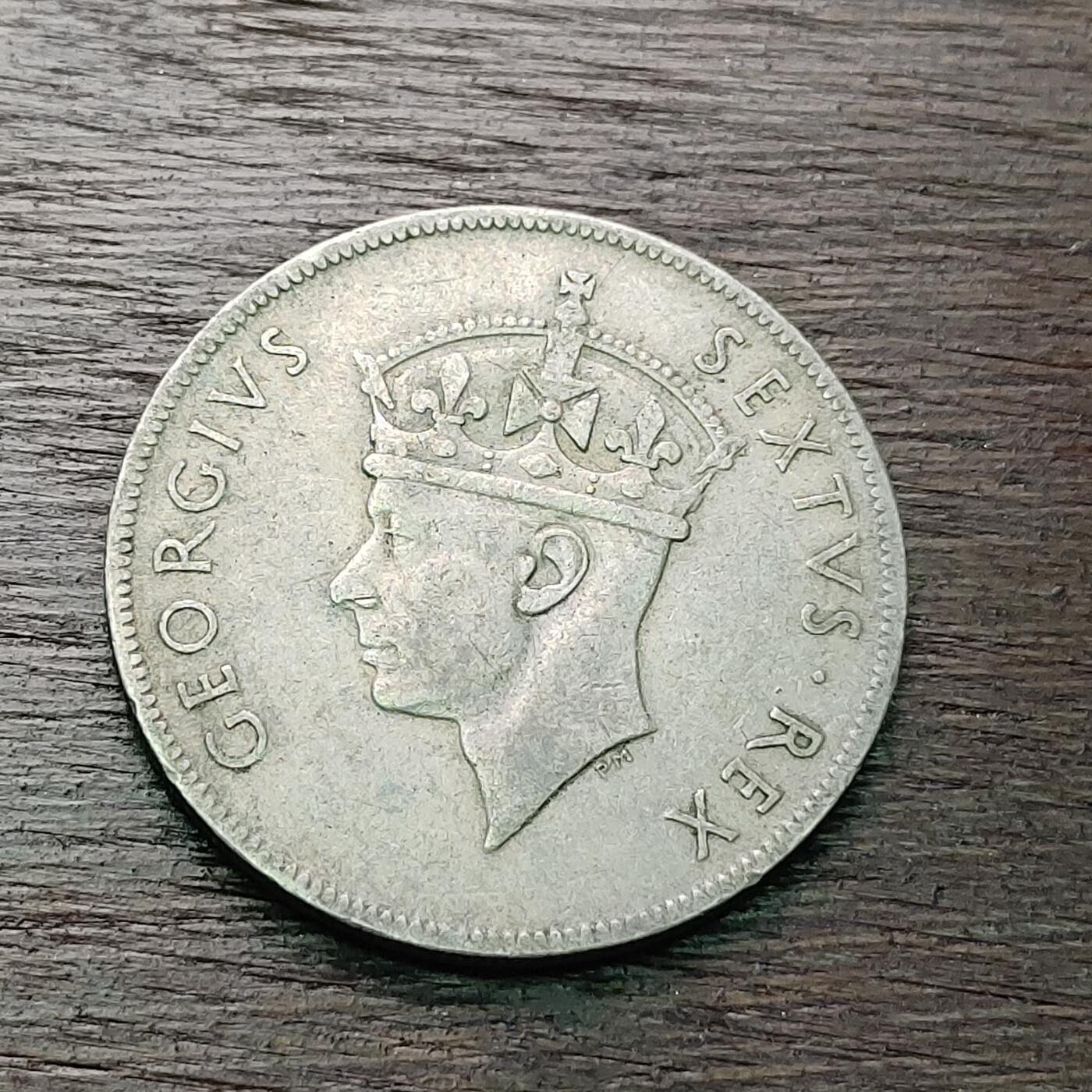 【铜匠收藏】★第127场★散币场，无佣金，30包邮。不满30元，支付5元运费。《接受代拍 代送NGC评级》 英属东非 1948年 乔治六世 1先令 镍币