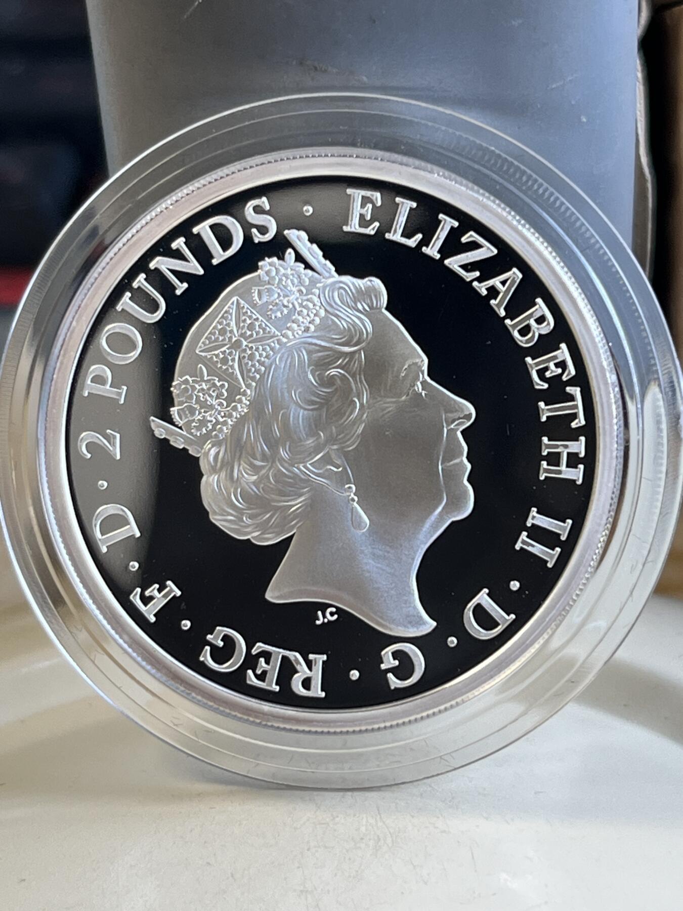第172期拍卖【长期征集拍品】 英国2018年不列颠女神系列1盎司精制版纪念银币，999银，发行7150枚