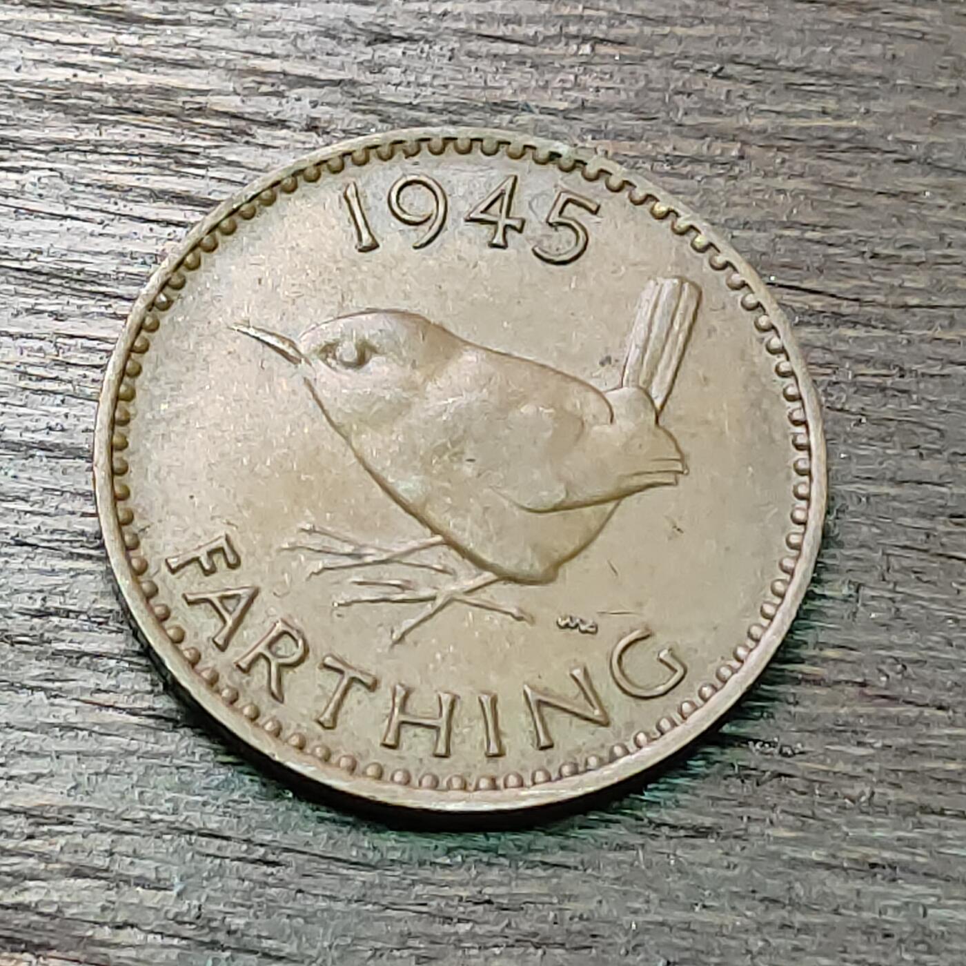 【铜匠收藏】★第127场★散币场，无佣金，30包邮。不满30元，支付5元运费。《接受代拍 代送NGC评级》 英国 1法新 1945年 知更鸟 铜币 乔治六世