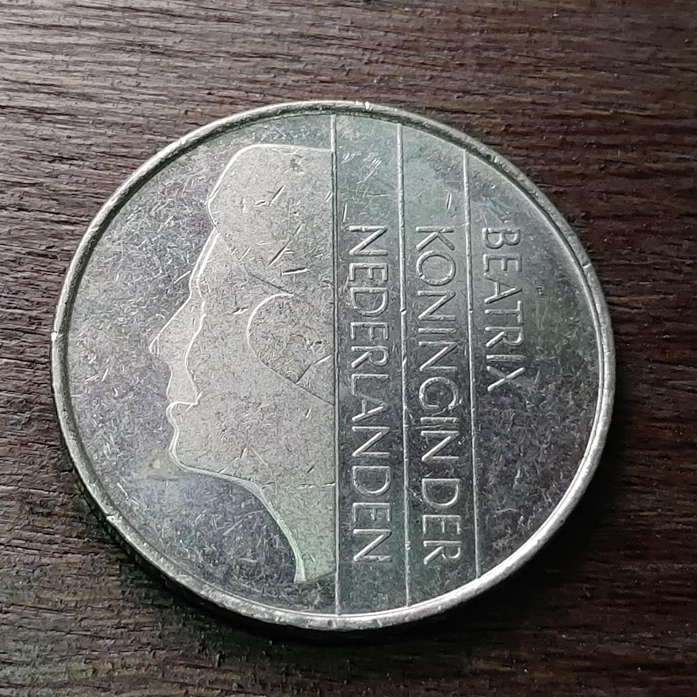 【铜匠收藏】★第128场★散币场，无佣金，30包邮。不满30元，支付5元运费。《接受代拍 代送NGC评级》 荷兰 1986年 2.5盾 女王贝娅特丽克丝