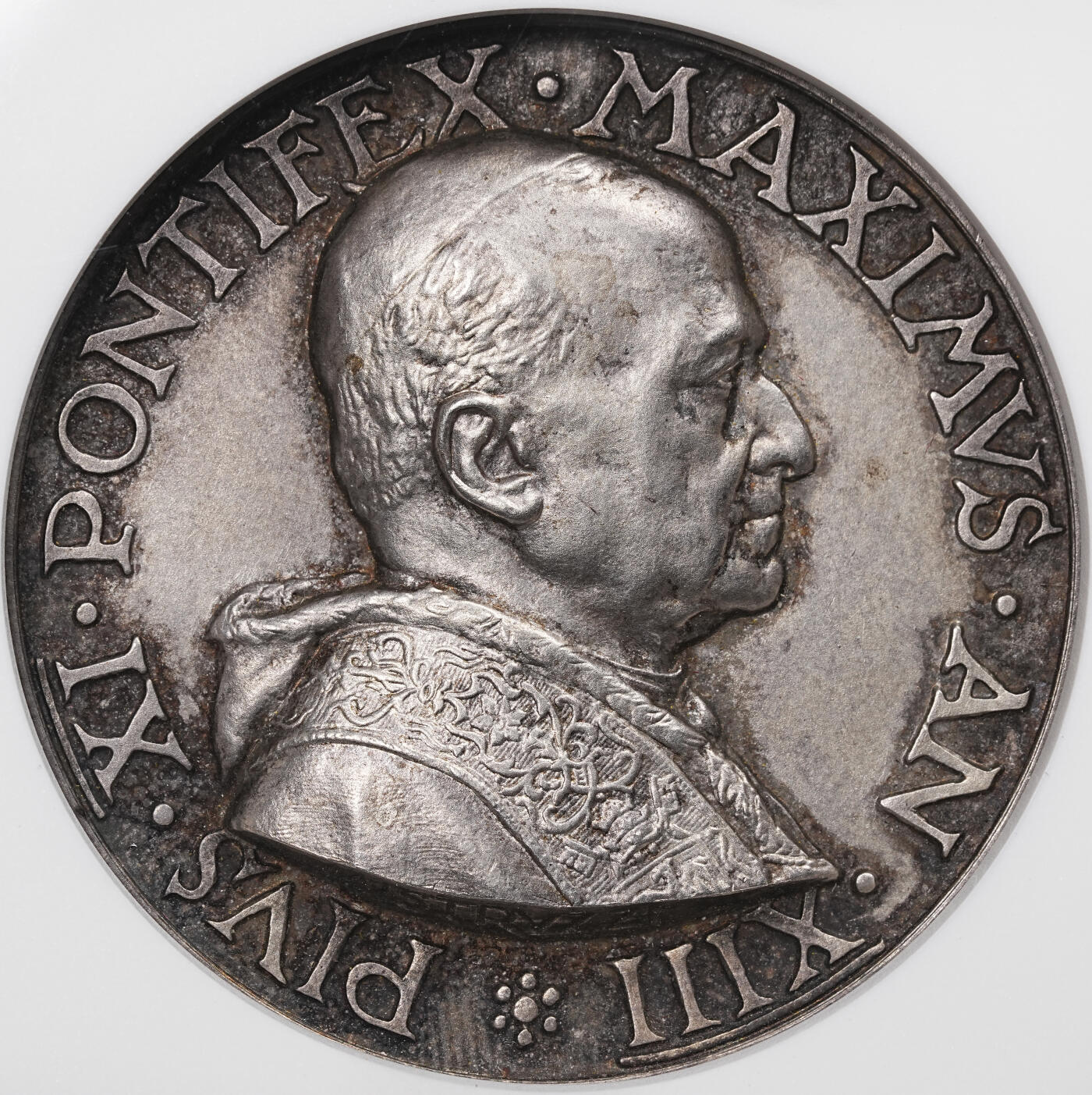 修遠堂世界钱币第八十一期 NGC MS64 1934年梵蒂冈-封圣纪念高浮雕大银章 冠军分