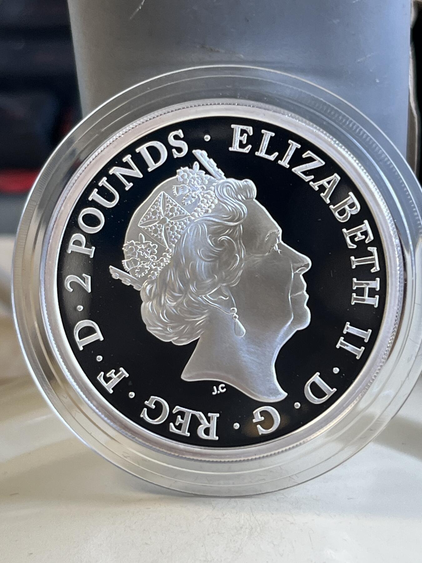 第172期拍卖【长期征集拍品】 英国2018年不列颠女神系列1盎司精制版纪念银币，999银，发行7150枚