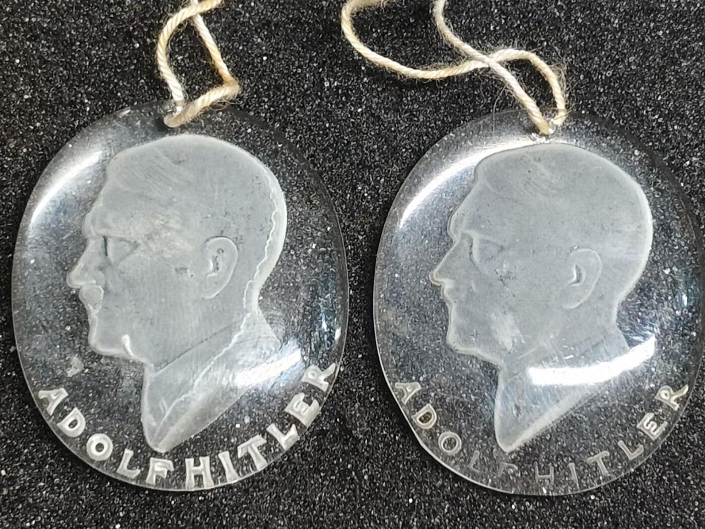 得仨1936-37冬季援助工作小透明玻璃挂牌，小胡子头像，品相很好。标价为单价，290