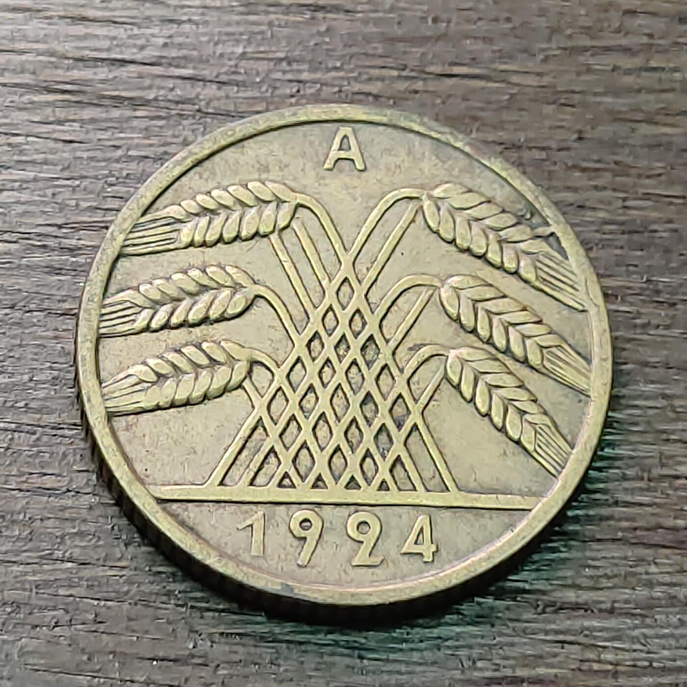 【铜匠收藏】★第128场★散币场，无佣金，30包邮。不满30元，支付5元运费。《接受代拍 代送NGC评级》 德国魏玛共和国 1924年 10芬尼 A厂 铜币