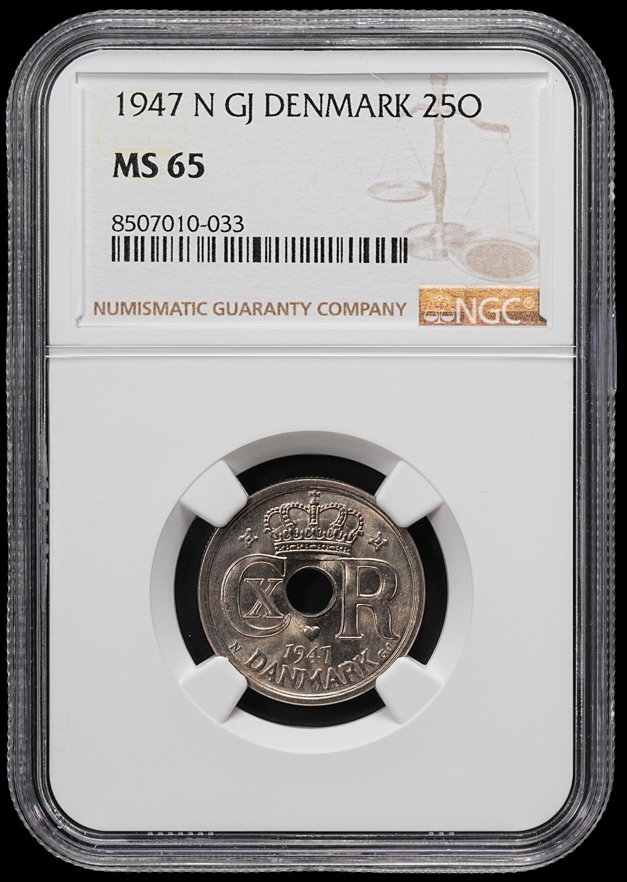 修遠堂世界钱币第八十一期 NGC MS65 1947年丹麦中孔25欧尔