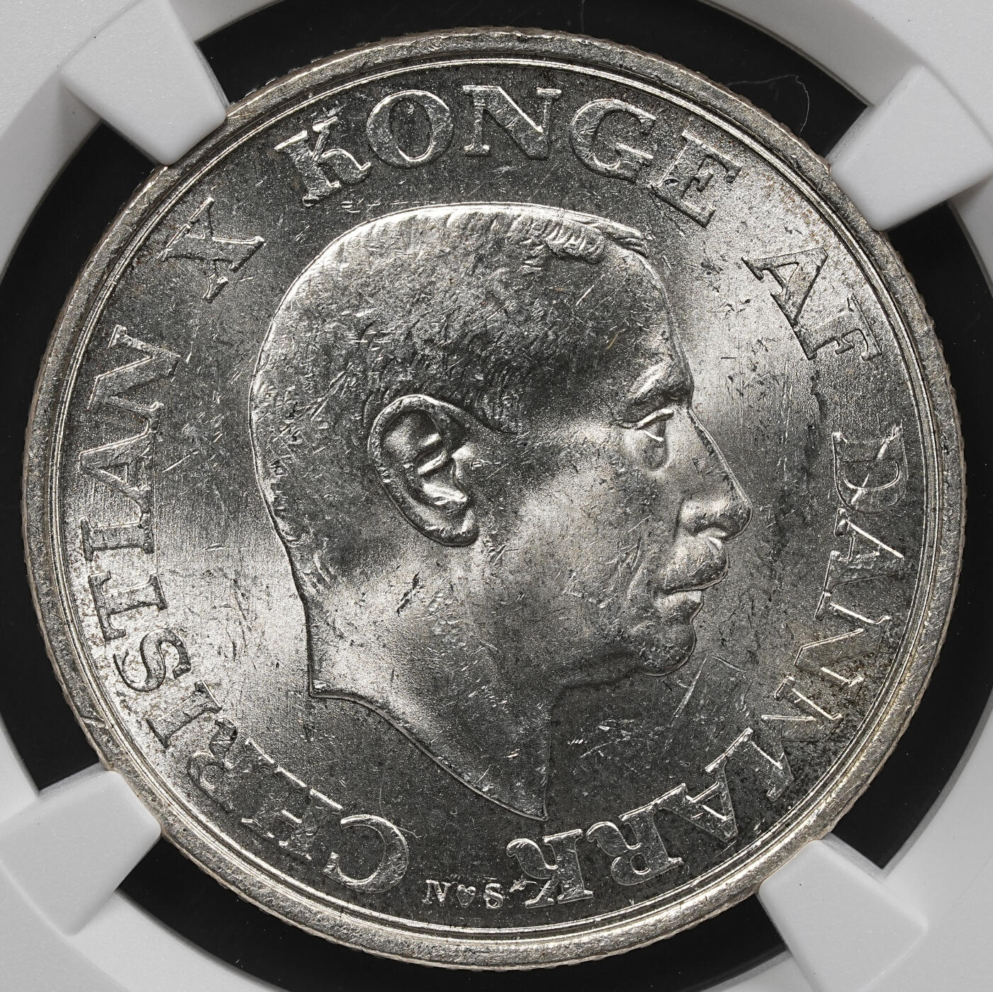 修遠堂世界钱币第八十一期 NGC评级 丹麦2克朗银币两枚