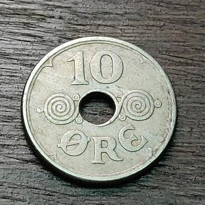 【铜匠收藏】★第127场★散币场，无佣金，30包邮。不满30元，支付5元运费。《接受代拍 代送NGC评级》 - 1937年 丹麦 10欧尔 中孔