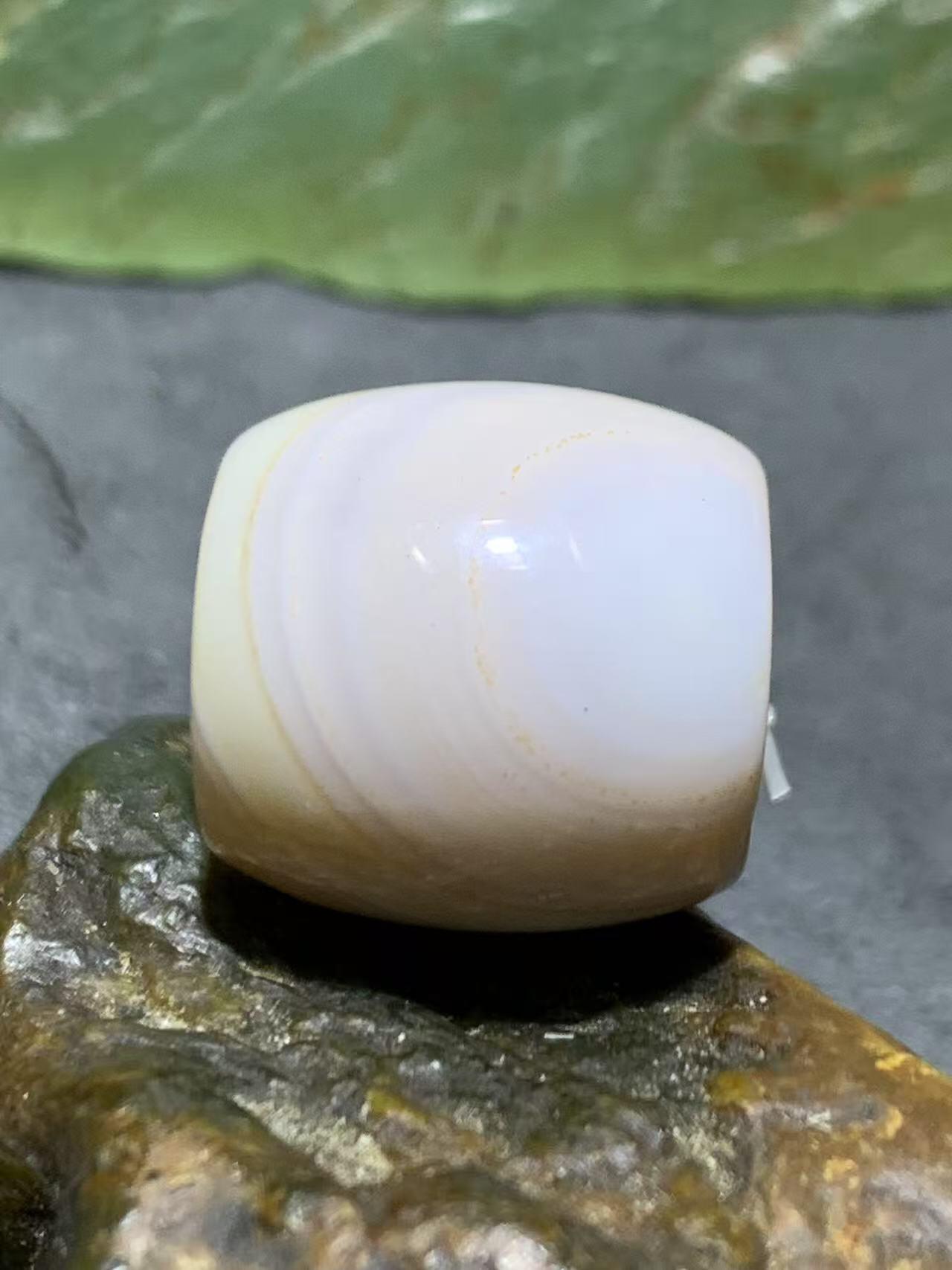 通货高玉化缠丝玛瑙佛头三通一套，