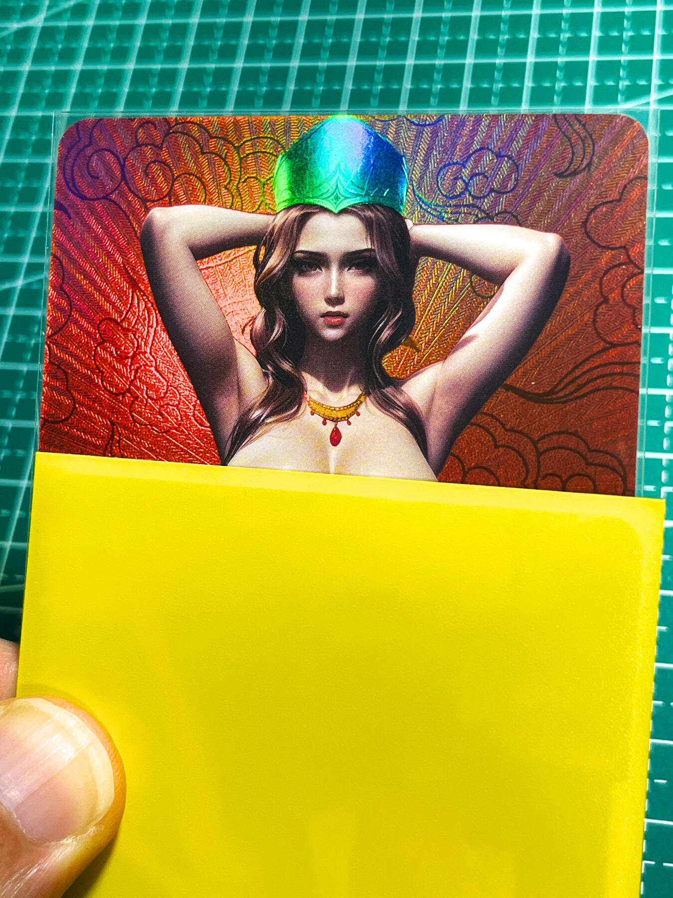 显眼宝27期【关注参拍有赠卡】 独乐乐不如众乐乐 嘎嘎鸭卡牌   红背卡系列卡  比比东满赠卡   共1张   彩闪工艺  大卡尺寸  63*88