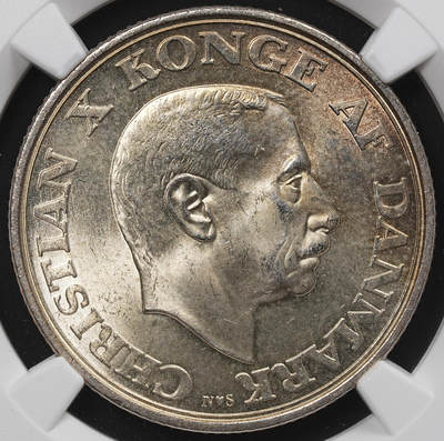 修遠堂世界钱币第八十一期 - NGC MS64 1945年丹麦国王75岁大寿纪念2克朗银币