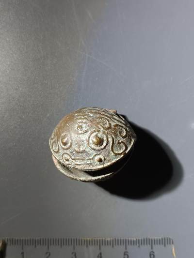 64期回流戒指饰品杂件纪念章丝路钱币专场 - 铜铃铛