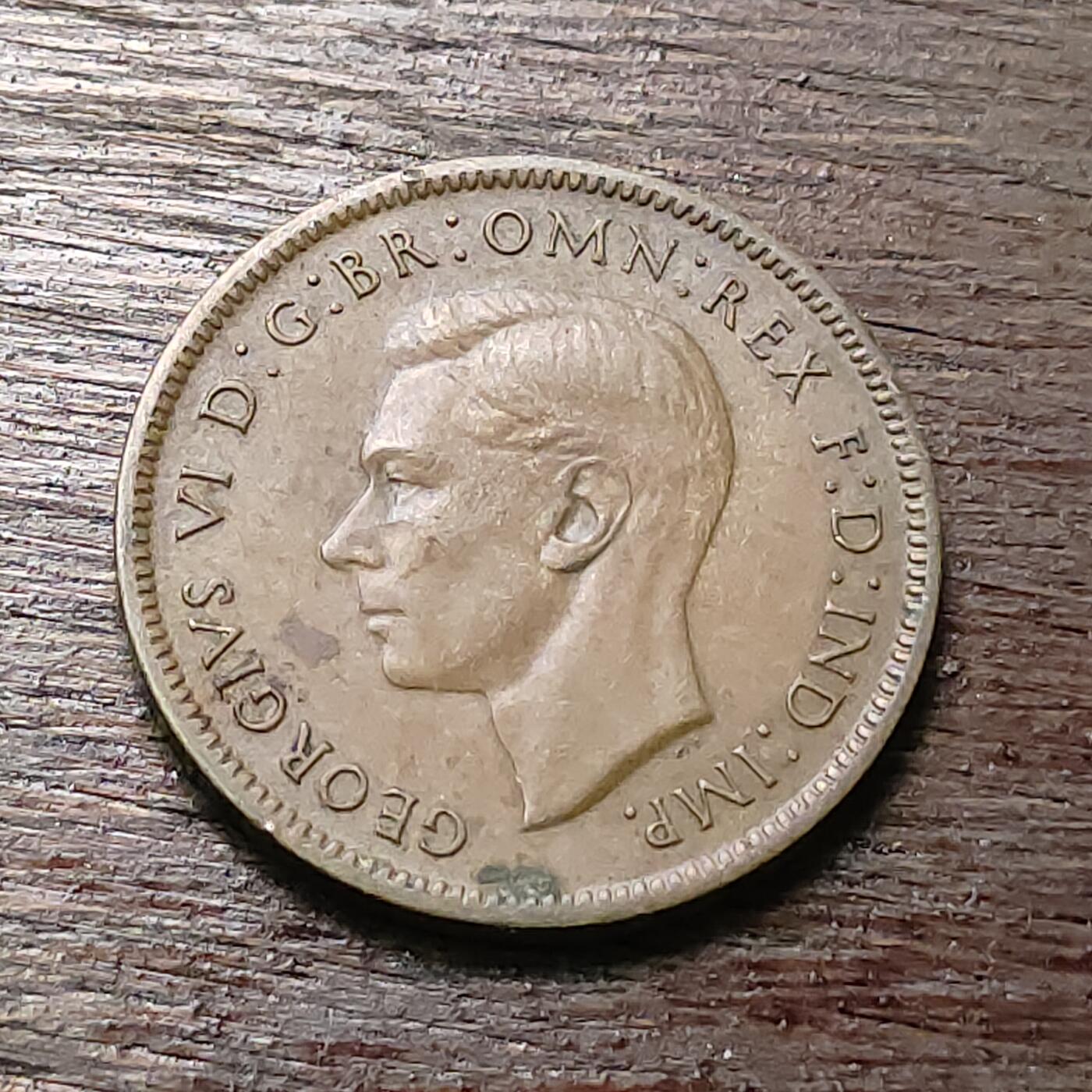 【铜匠收藏】★第127场★散币场，无佣金，30包邮。不满30元，支付5元运费。《接受代拍 代送NGC评级》 英国 1法新 1945年 知更鸟 铜币 乔治六世