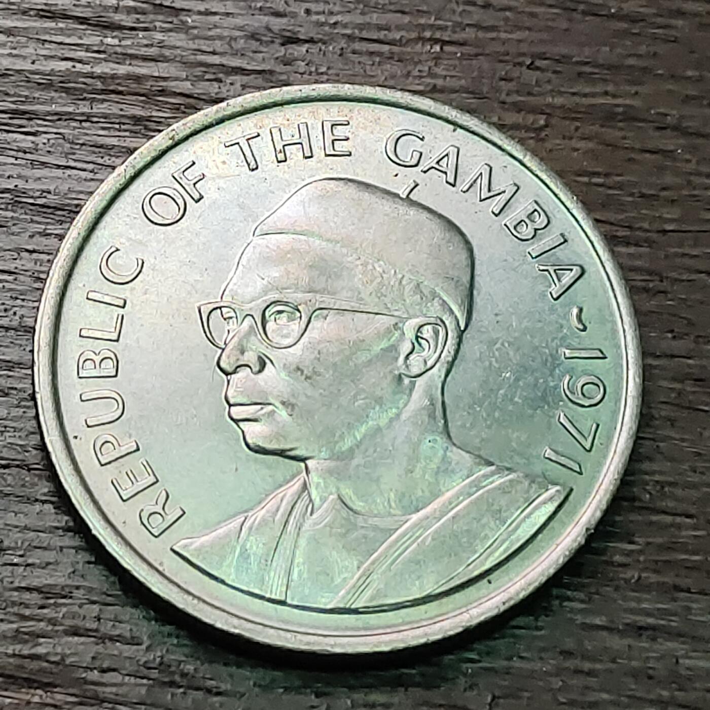 【铜匠收藏】★第127场★散币场，无佣金，30包邮。不满30元，支付5元运费。《接受代拍 代送NGC评级》 冈比亚 1971年 25布图