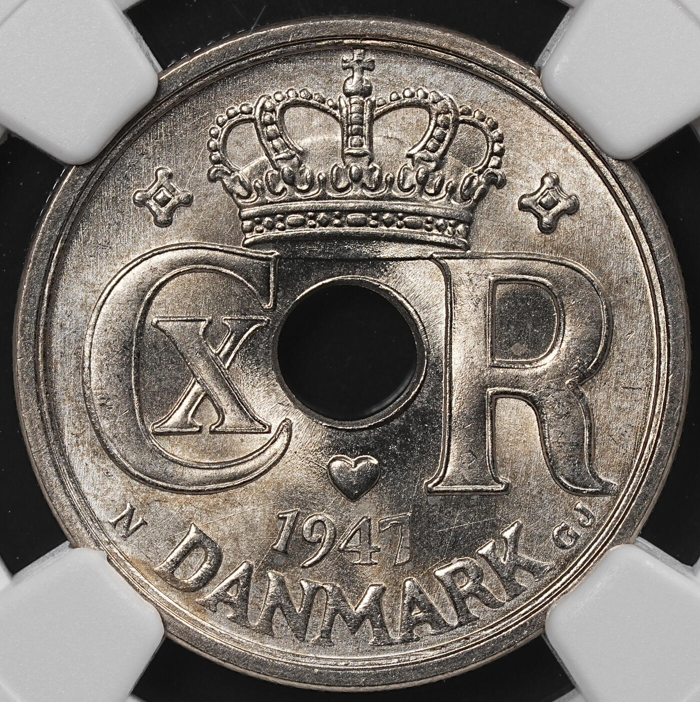 修遠堂世界钱币第八十一期 NGC MS65 1947年丹麦中孔25欧尔