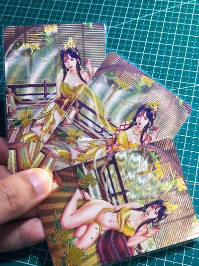 显眼宝27期【关注参拍有赠卡】 独乐乐不如众乐乐 - maycard五月卡牌   原创醉花间系列之桂花3渐变 共3张    粗闪工艺  小卡尺寸  60*87