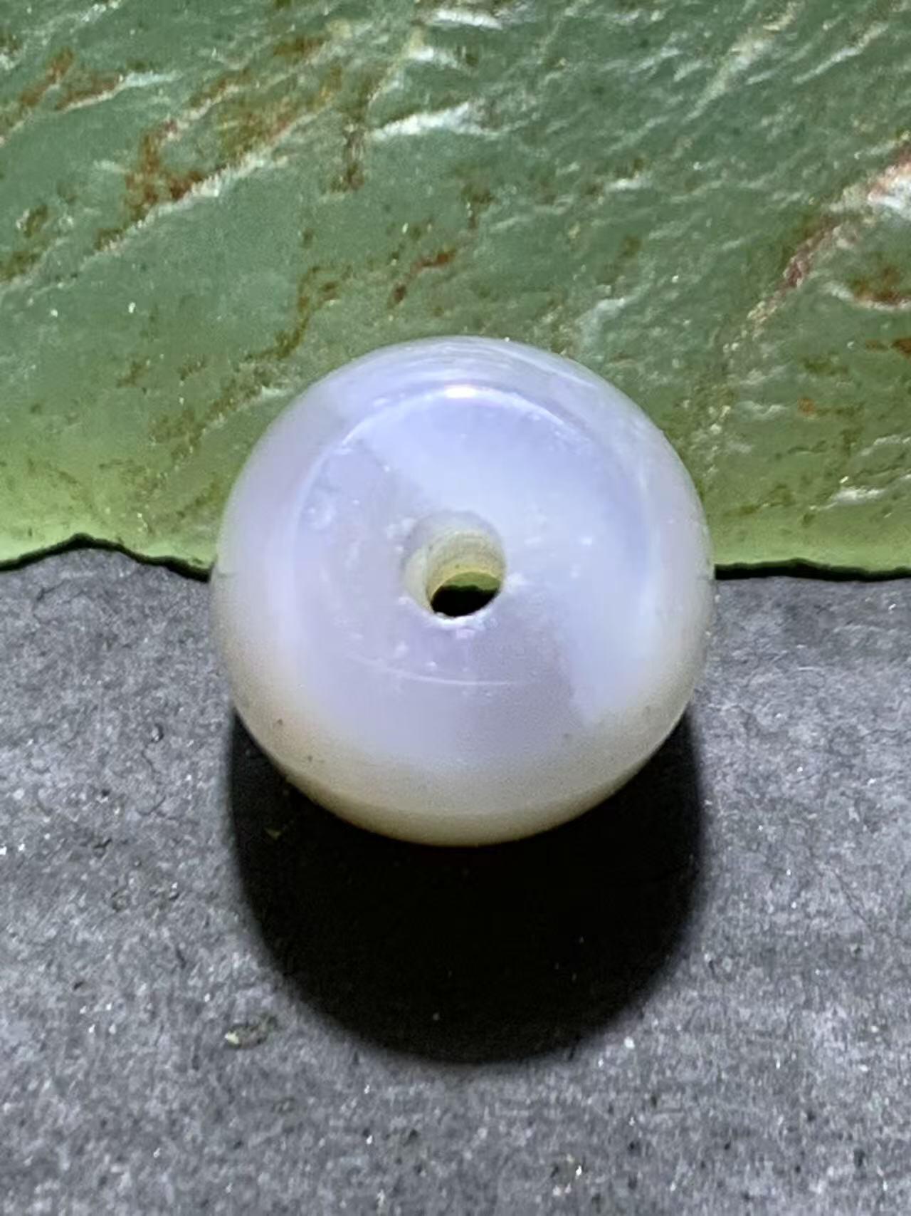 精美高玉化荔枝冻桶珠一颗，