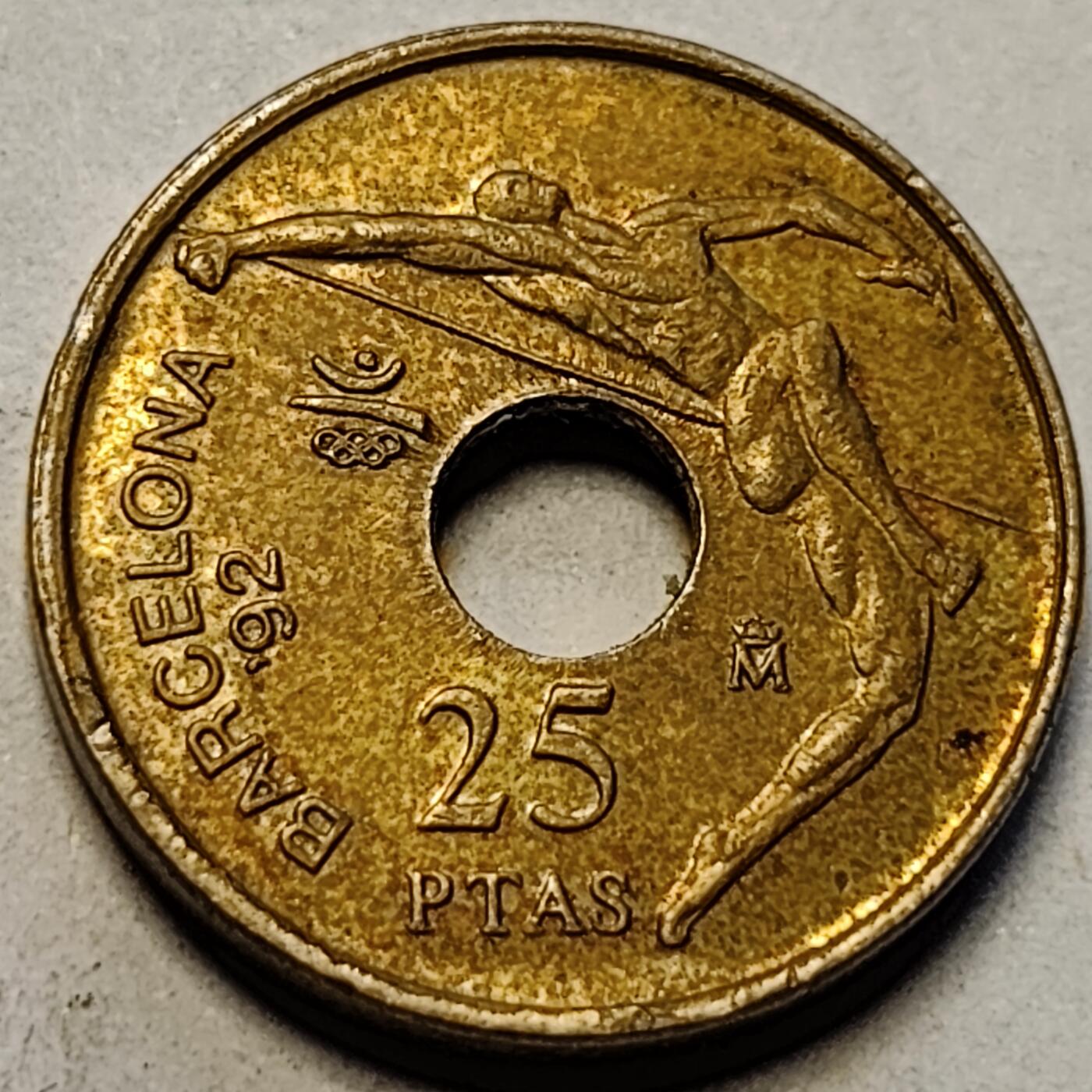 泉币菌-第83场-精品福利场 1990年 西班牙 25比塞塔黄铜中孔纪念币 1992年奥 会 跳高19.5mm
