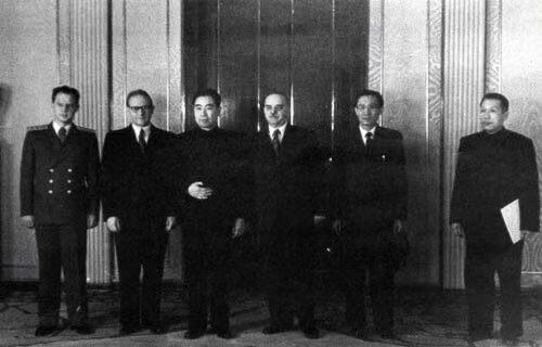 大猫徽章拍卖 第276期 苏联最高苏维埃主席团主席-什维尔尼克 苏俄苏维埃第六届72号+第七届苏俄大会的出入证（做为特约嘉宾）+第4届的拉脱维亚代表证。