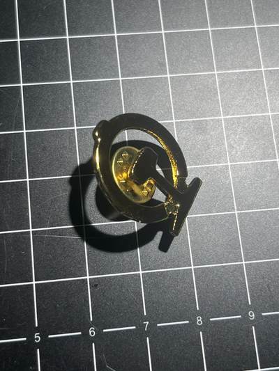 古冰库章牌勋赏收藏0起拍卖 铁路帽徽